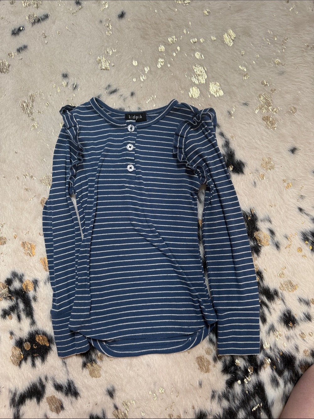 Assorted long sleeve bundle - Picture 4 of 6